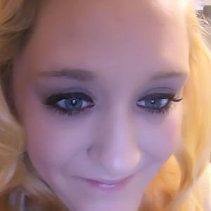 Meet your Posher, Kendra